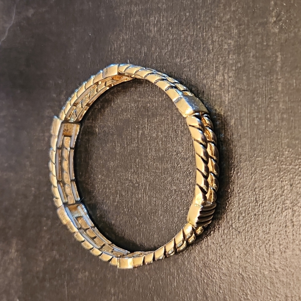 Costume jewelry stretch bracelet‎